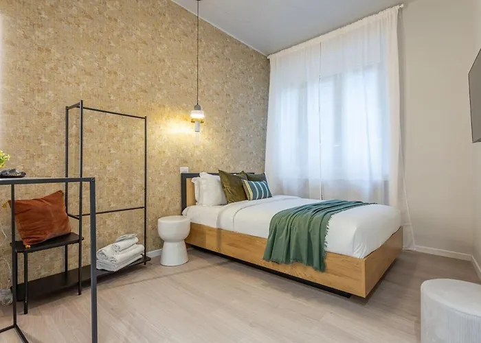 Old - Lounge 3bdr At Vatican Apartment